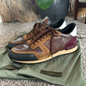 🎻Valentino Sneakers/Worn Likely Twice! Super Clean. No Box 😣 Dust Bags Only!